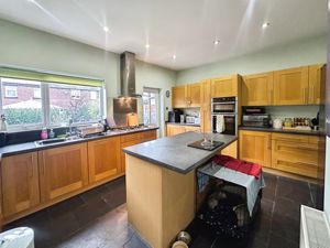 Kitchen- click for photo gallery